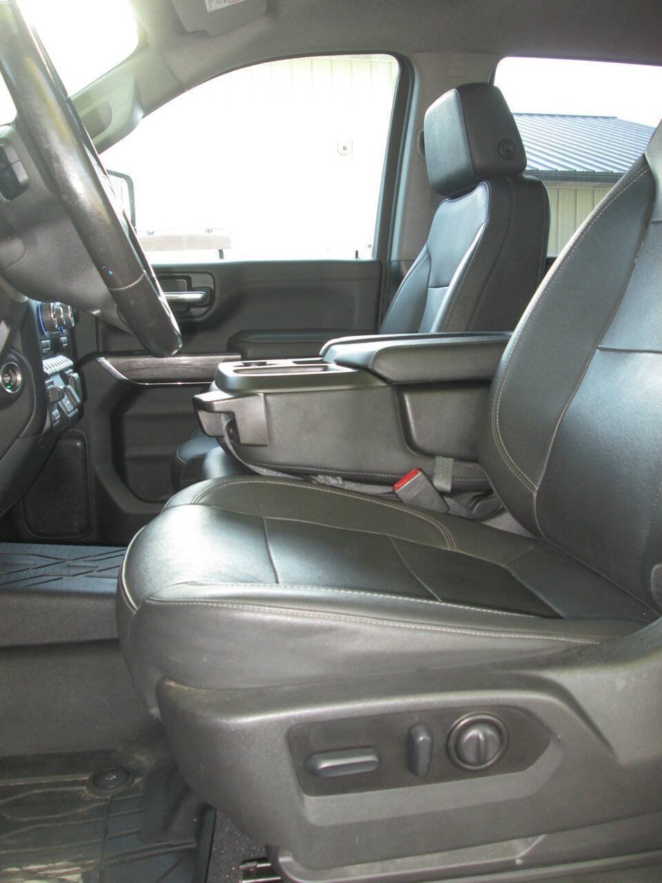Used 2022 Chevrolet Silverado 2500 LTZ w/ Safety Package AWD/4WD image 21
