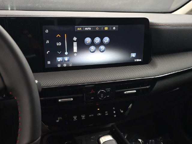 New 2027 Nissan Kicks SR w/ SR Premium Package FWD image 33