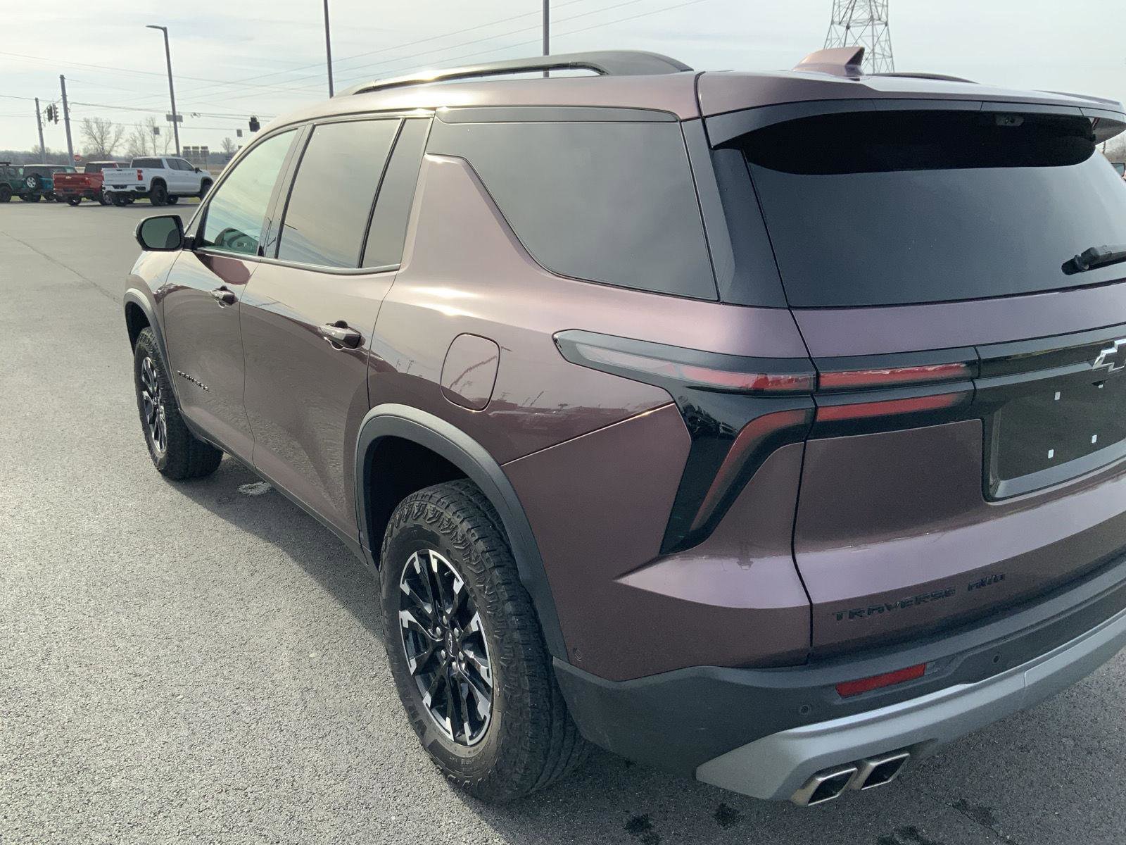 Used 2024 Chevrolet Traverse Z71 w/ Enhanced Driving Package image 18