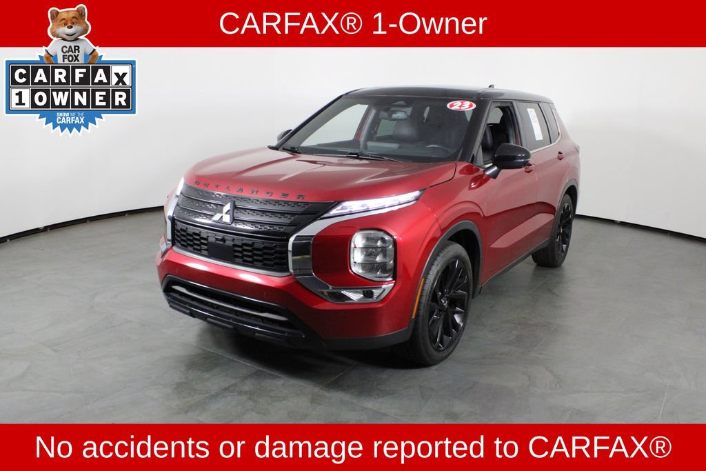 Used 2023 Mitsubishi Outlander SEL FWD image 2