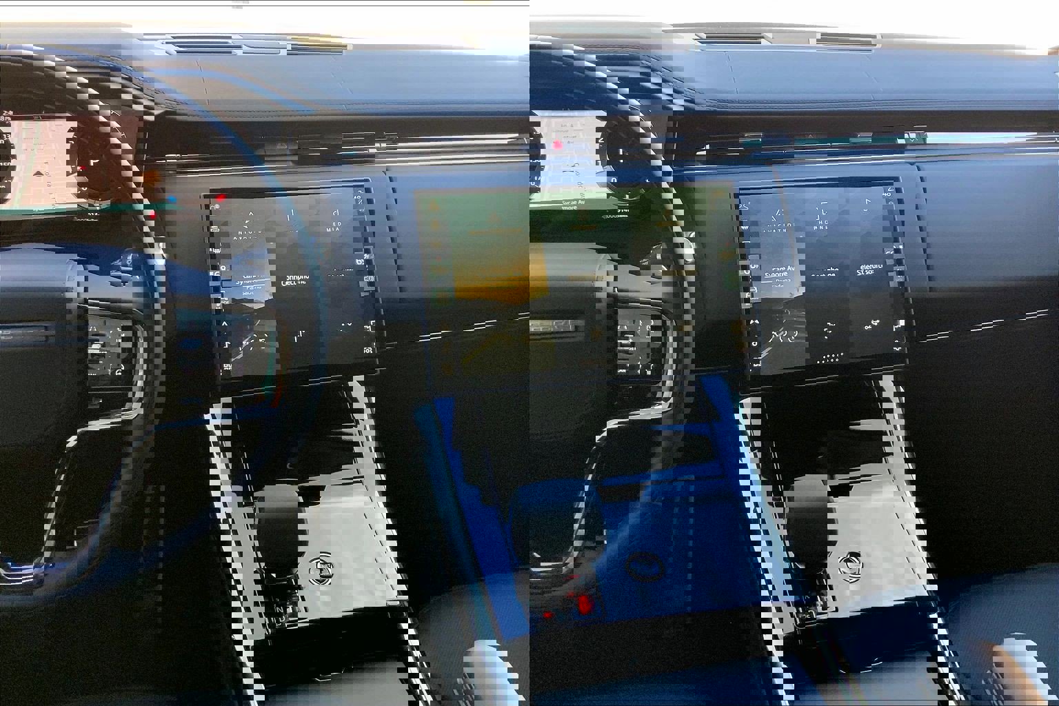 Used 2025 Land Rover Range Rover Sport Dynamic SE image 6