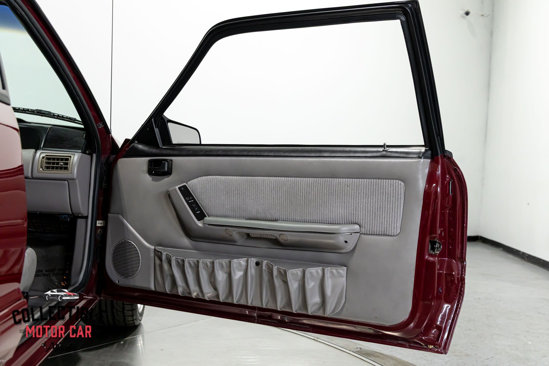 Used 1990 Ford Mustang LX RWD image 90
