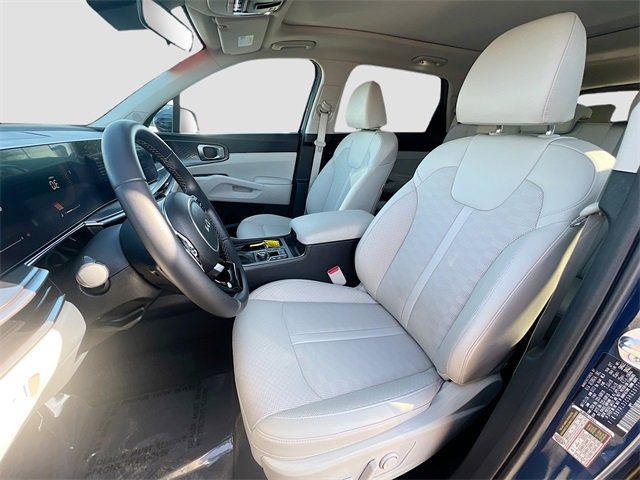 Used 2024 Kia Sorento S w/ Panoramic Sunroof Package image 21