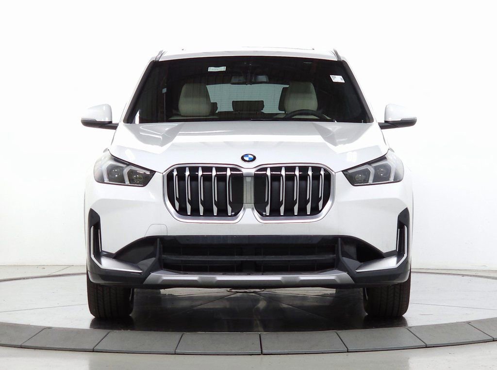 Used 2025 BMW X1 xDrive28i w/ Convenience Package AWD/4WD image 2
