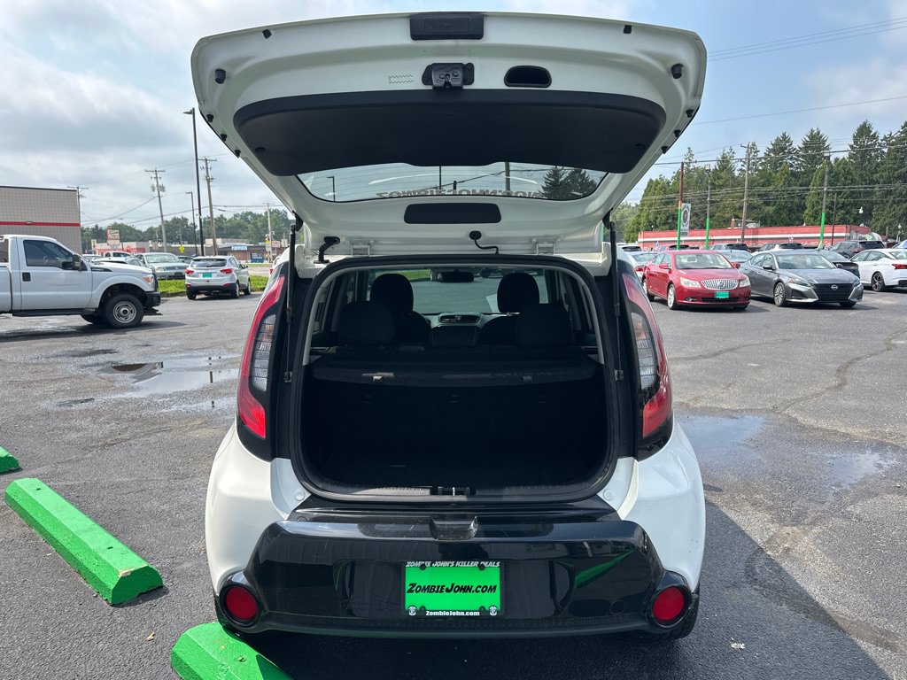 Used 2016 Kia Soul + FWD image 17