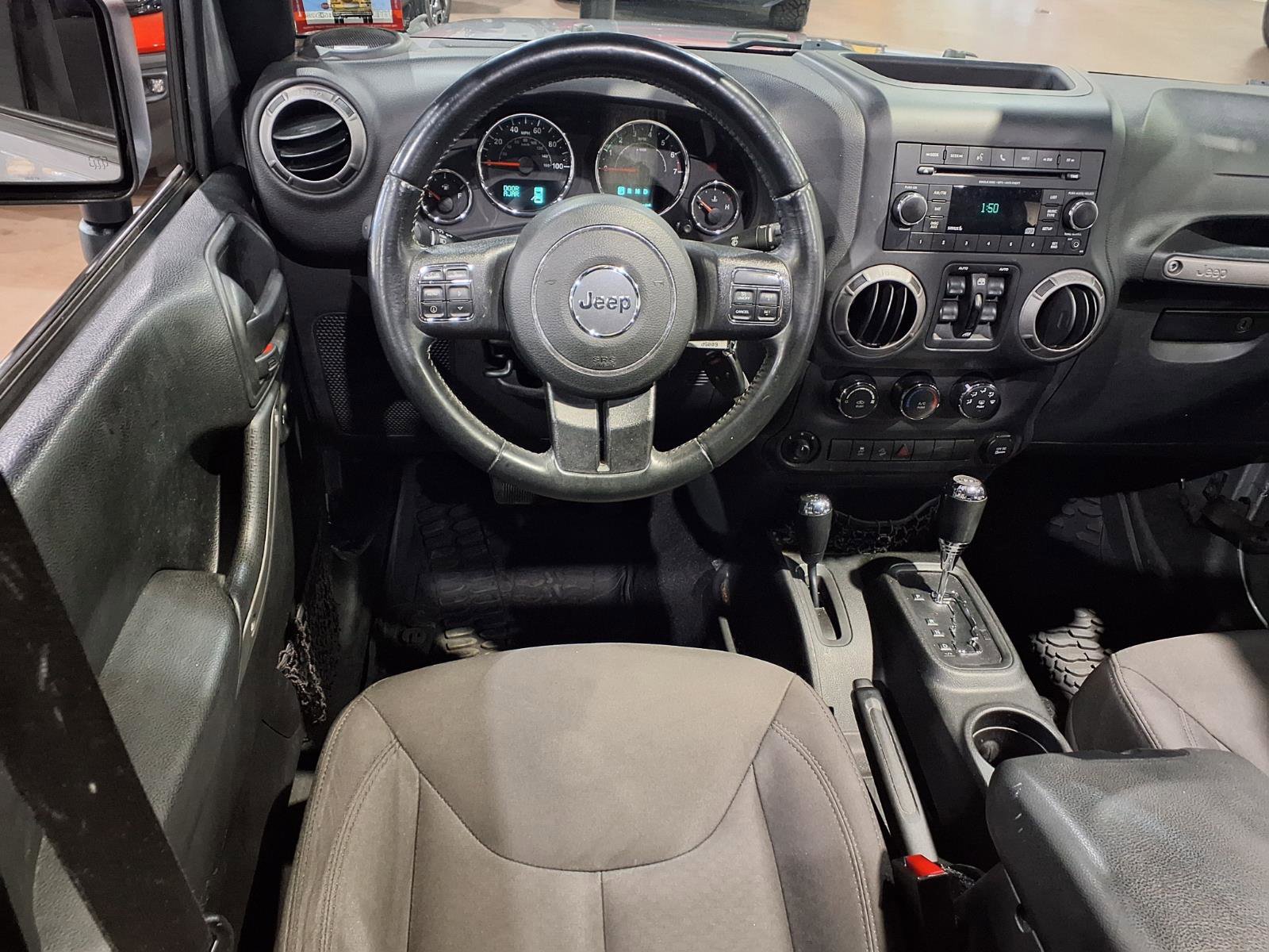 Used 2017 Jeep Wrangler Unlimited Sport w/ Quick Order Package 24S AWD/4WD image 11