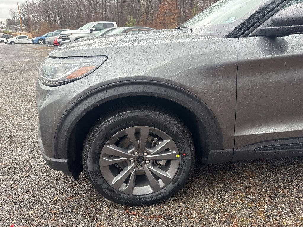 New 2026 Ford Explorer Active w/ Active Comfort Package image 5