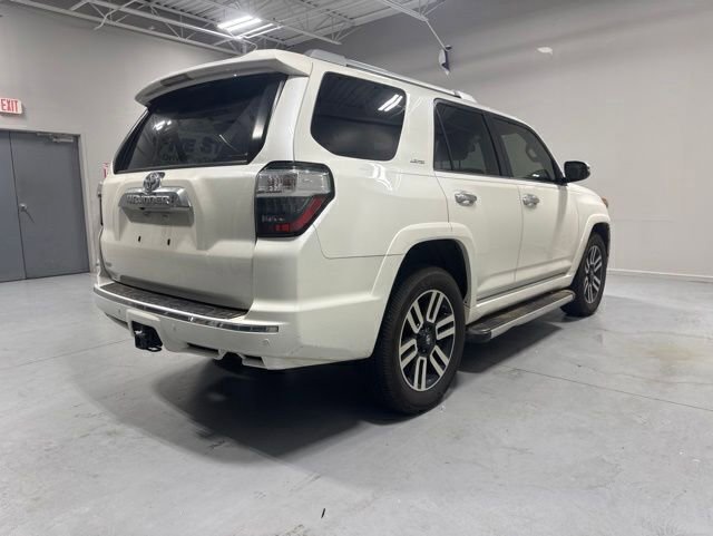 Used 2018 Toyota 4Runner Limited AWD/4WD image 5