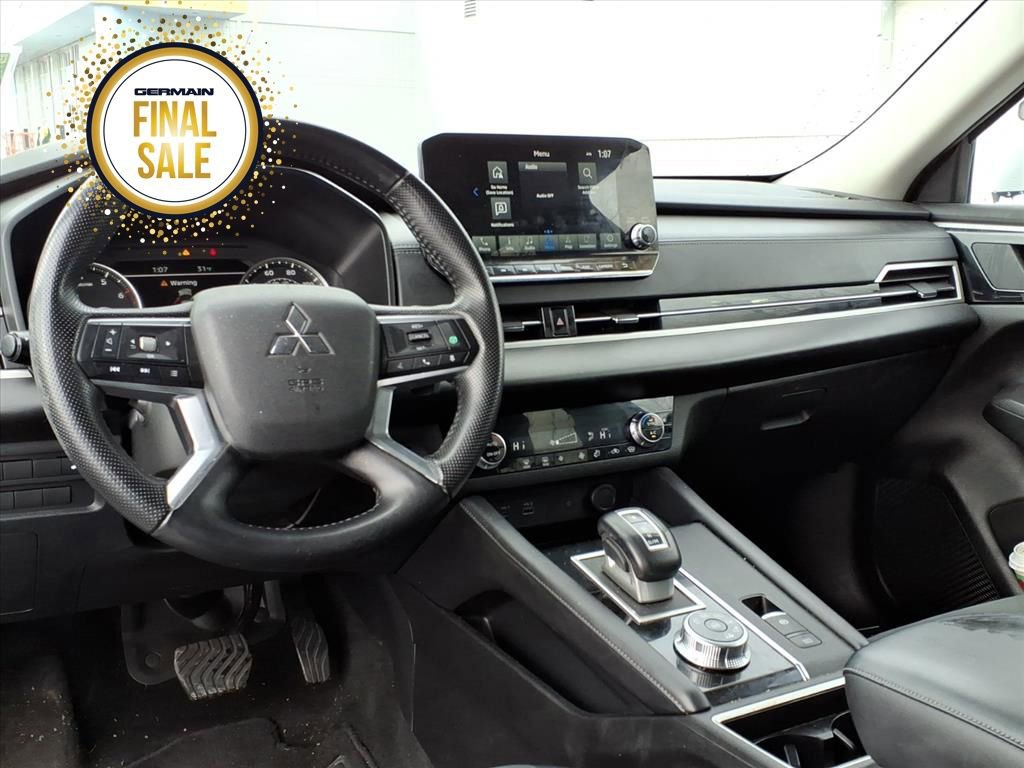 Used 2024 Mitsubishi Outlander SE image 10