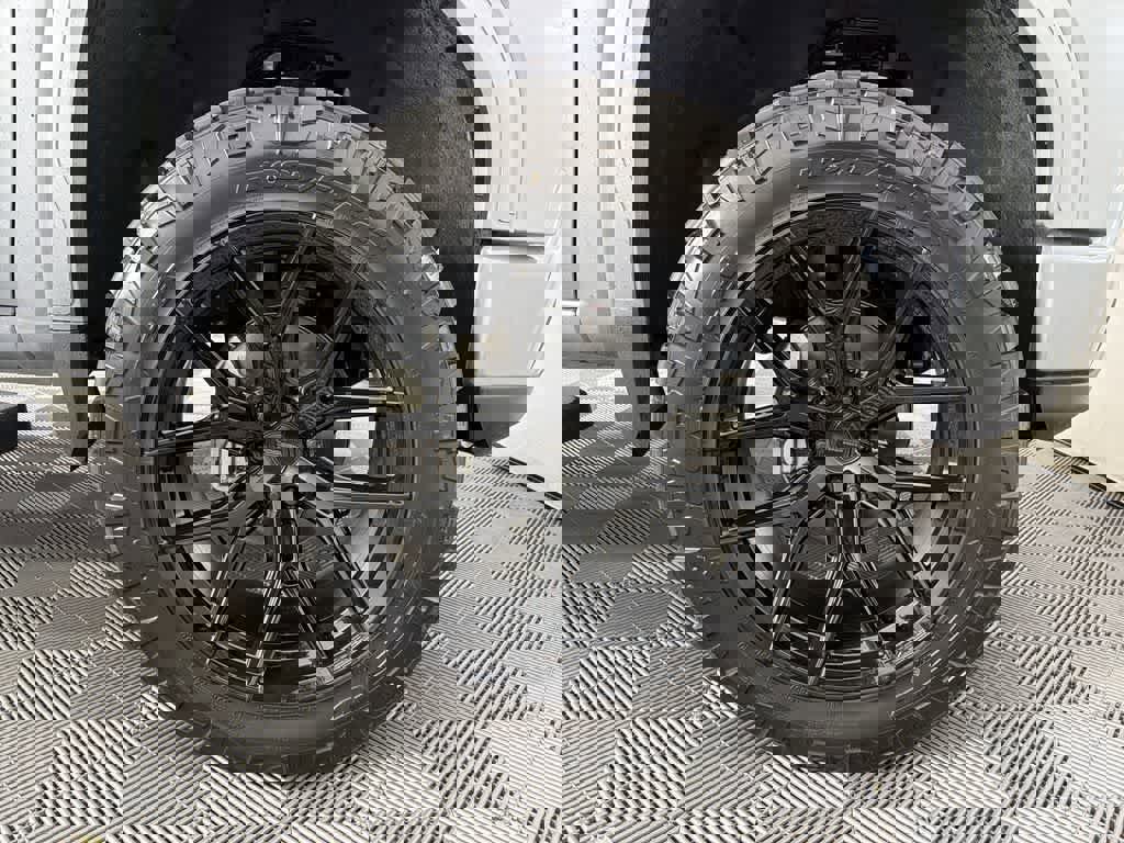 New 2025 GMC Sierra 1500 Elevation w/ Elevation Premium Package image 19