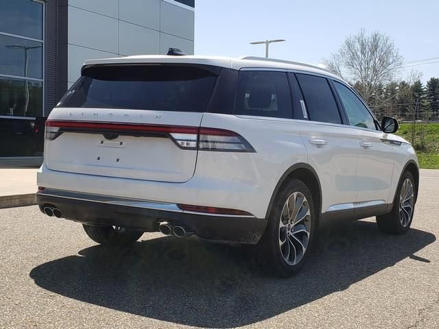 New 2026 Lincoln Aviator AWD image 4