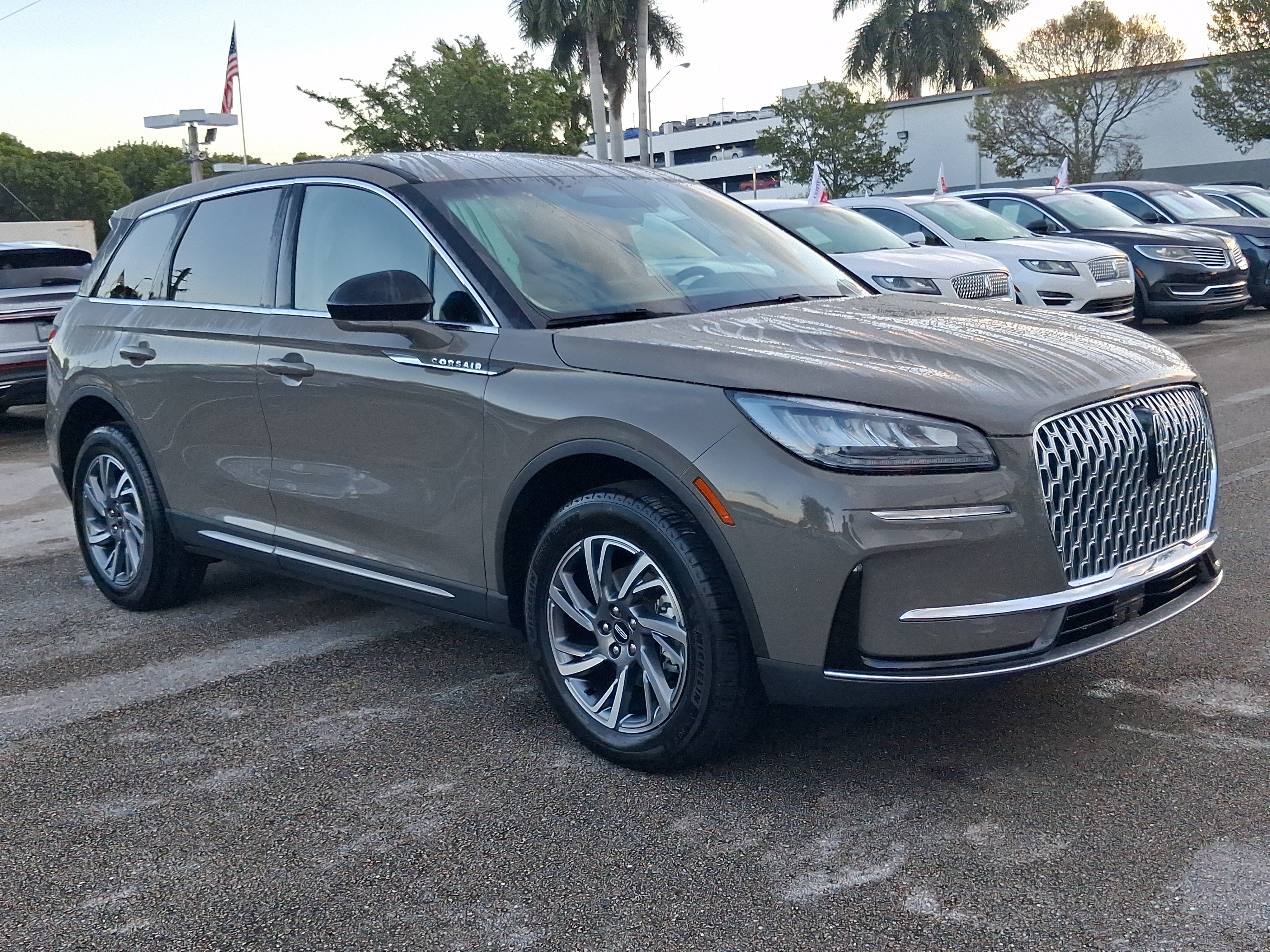Certified 2025 Lincoln Corsair FWD image 22