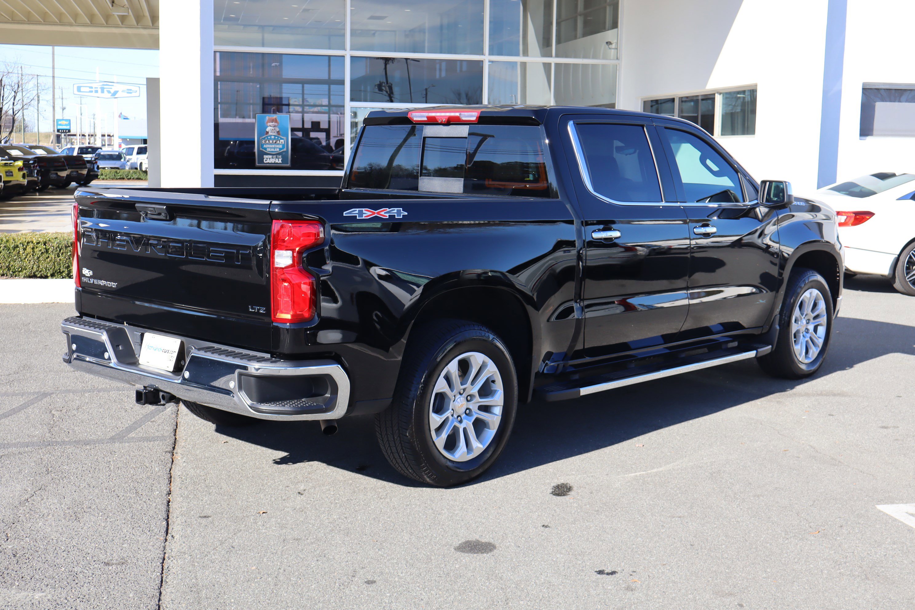 Used 2024 Chevrolet Silverado 1500 LTZ w/ Technology Package image 10