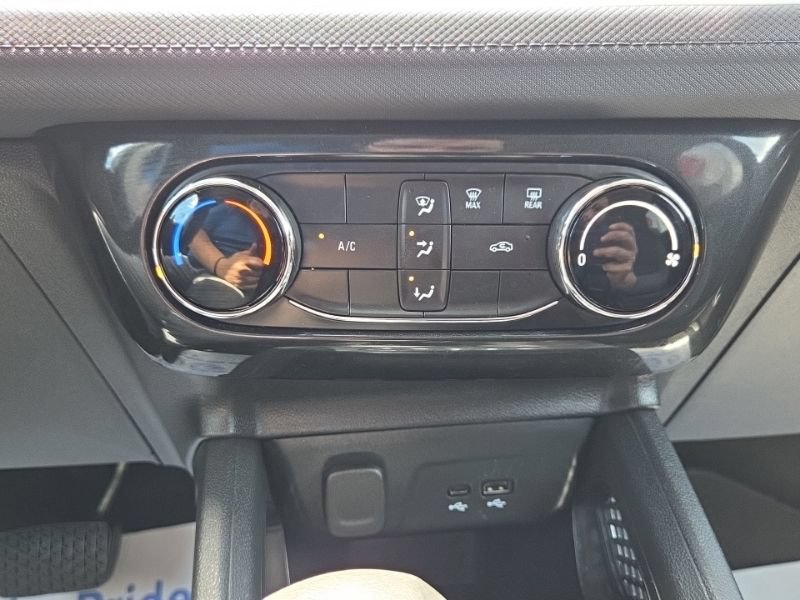 Used 2025 Chevrolet TrailBlazer LT AWD/4WD image 34