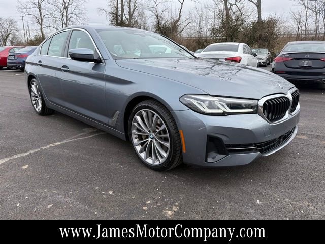 Used 2021 BMW 530i xDrive image 3