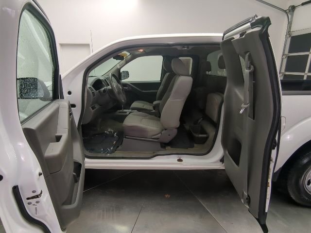 Used 2018 Nissan Frontier S image 23