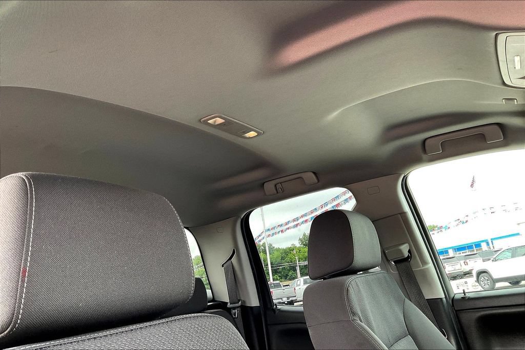 Used 2019 Chevrolet Silverado 1500 LT AWD/4WD image 17