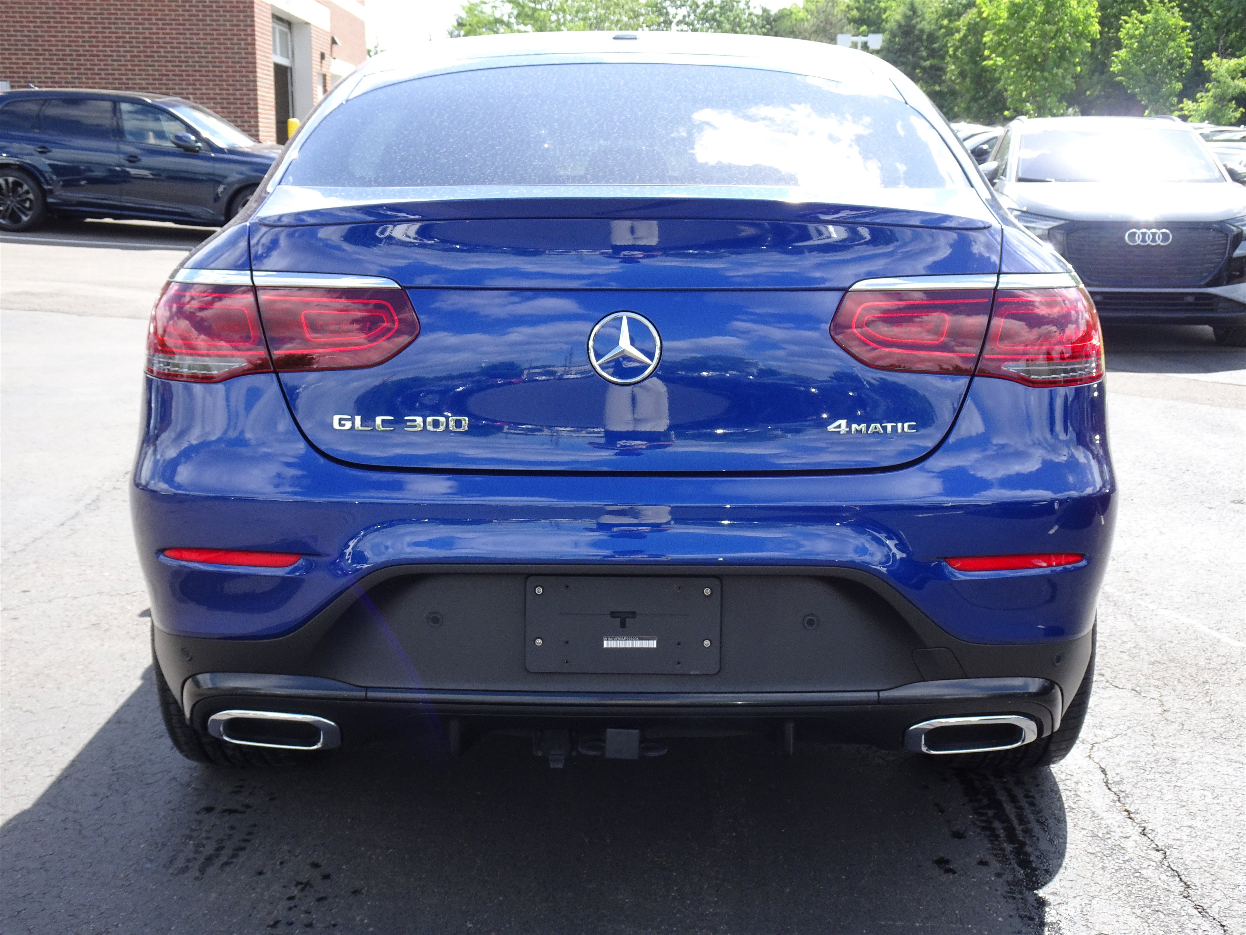 Used 2021 Mercedes-Benz GLC 300 4MATIC Coupe image 4