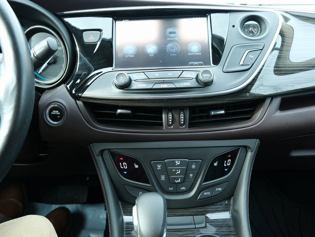 Used 2017 Buick Envision Essence image 18