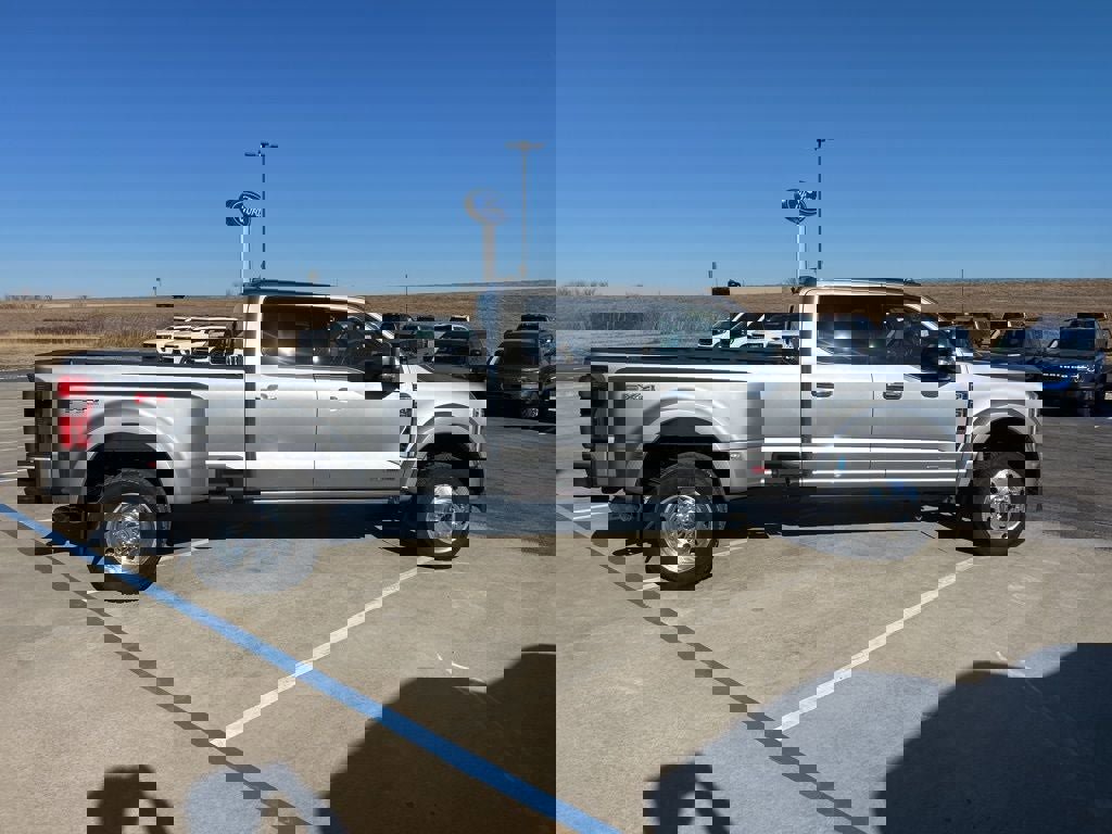 Used 2024 Ford F450 Platinum w/ FX4 Off-Road Package image 7