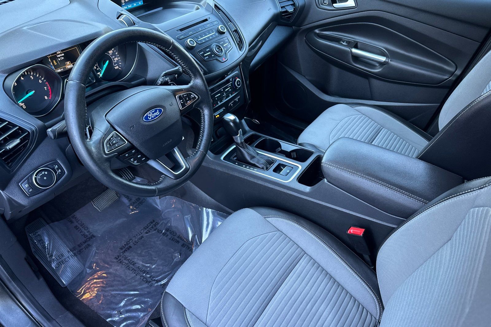 Used 2018 Ford Escape SE w/ SE Sport Appearance Package image 9