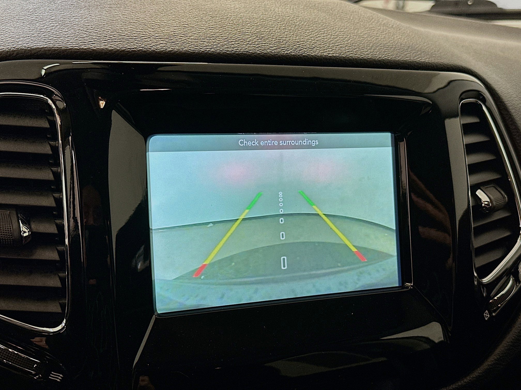 Used 2020 Jeep Compass Latitude image 23