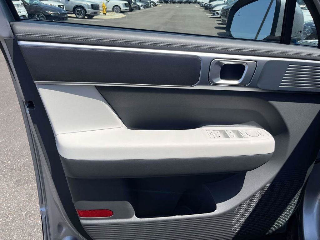 New 2027 Hyundai Santa Fe SE FWD image 13