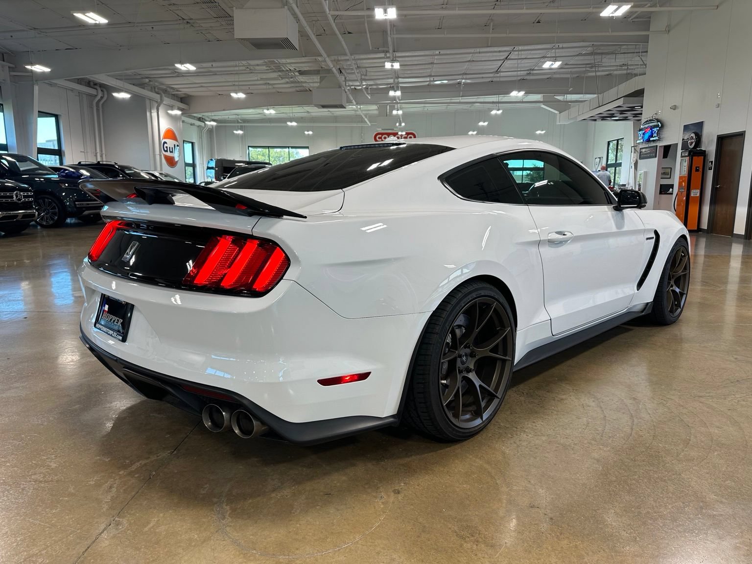 Used 2018 Ford Mustang Shelby GT350 w/ Electronics Package RWD image 7