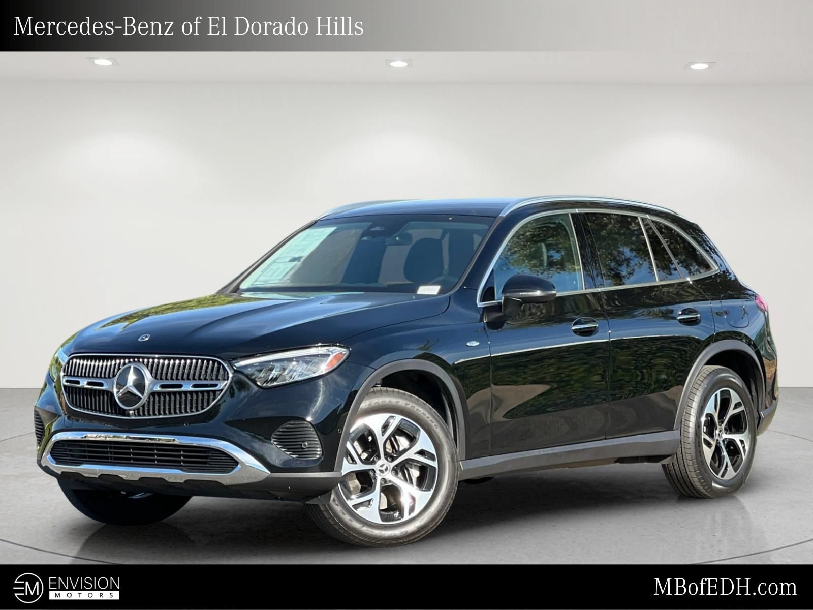 Used 2025 Mercedes-Benz GLC 350e 4MATIC image 1