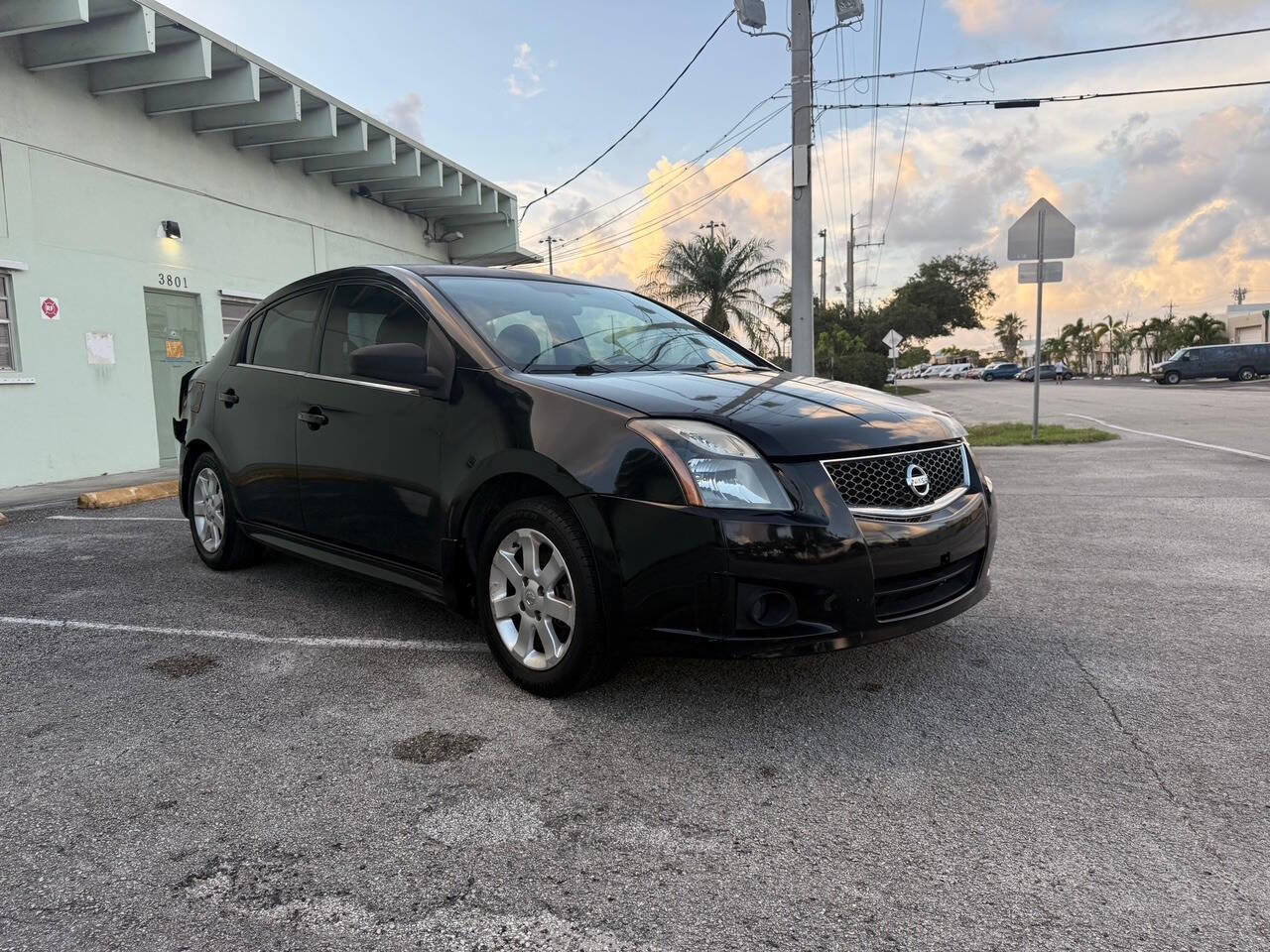 Used 2012 Nissan Sentra 2.0 SR w/ Convenience Pkg FWD image 7