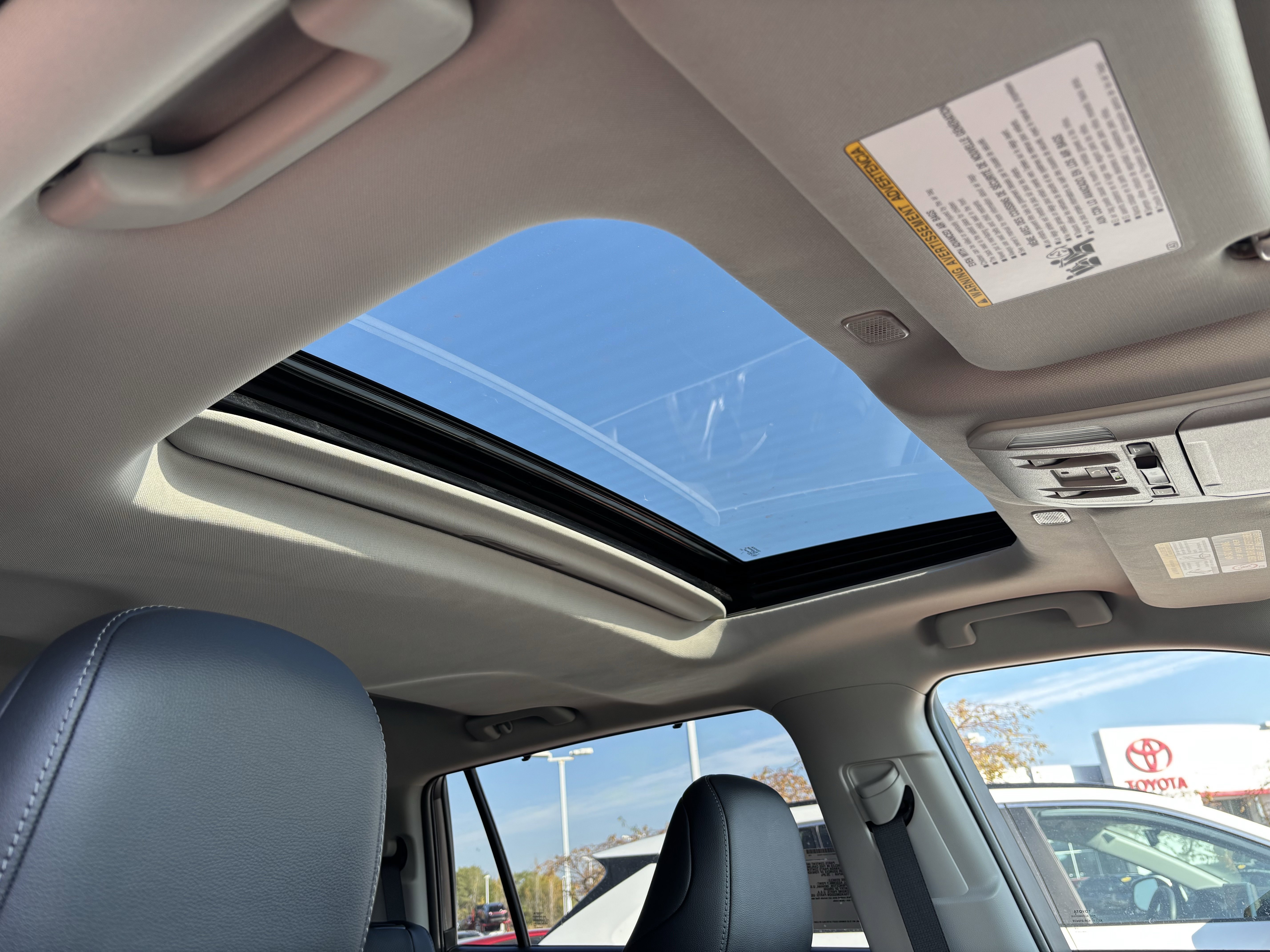 New 2026 Toyota Highlander Limited image 13