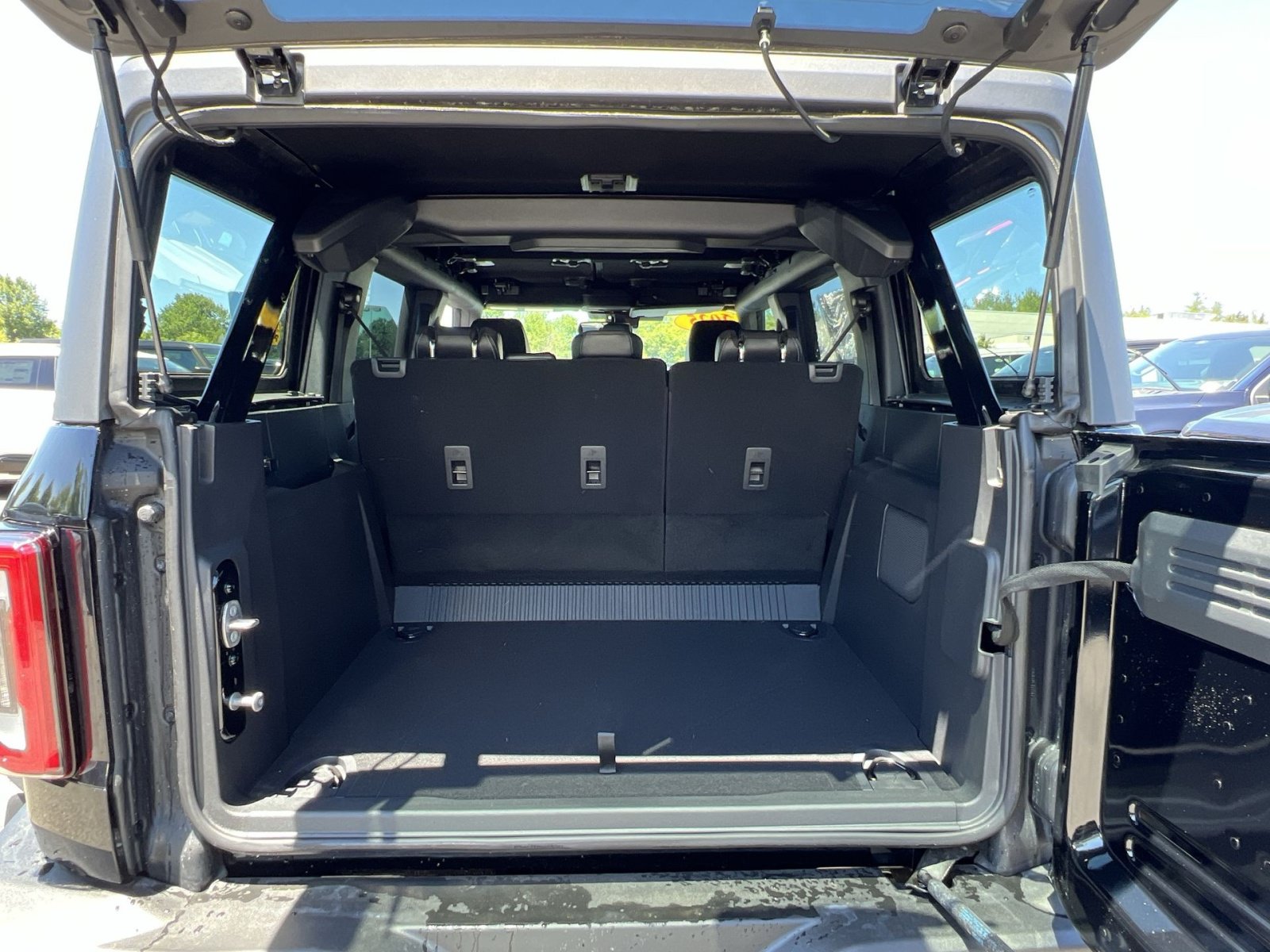 New 2025 Ford Bronco Outer Banks w/ Sasquatch Package AWD/4WD image 48
