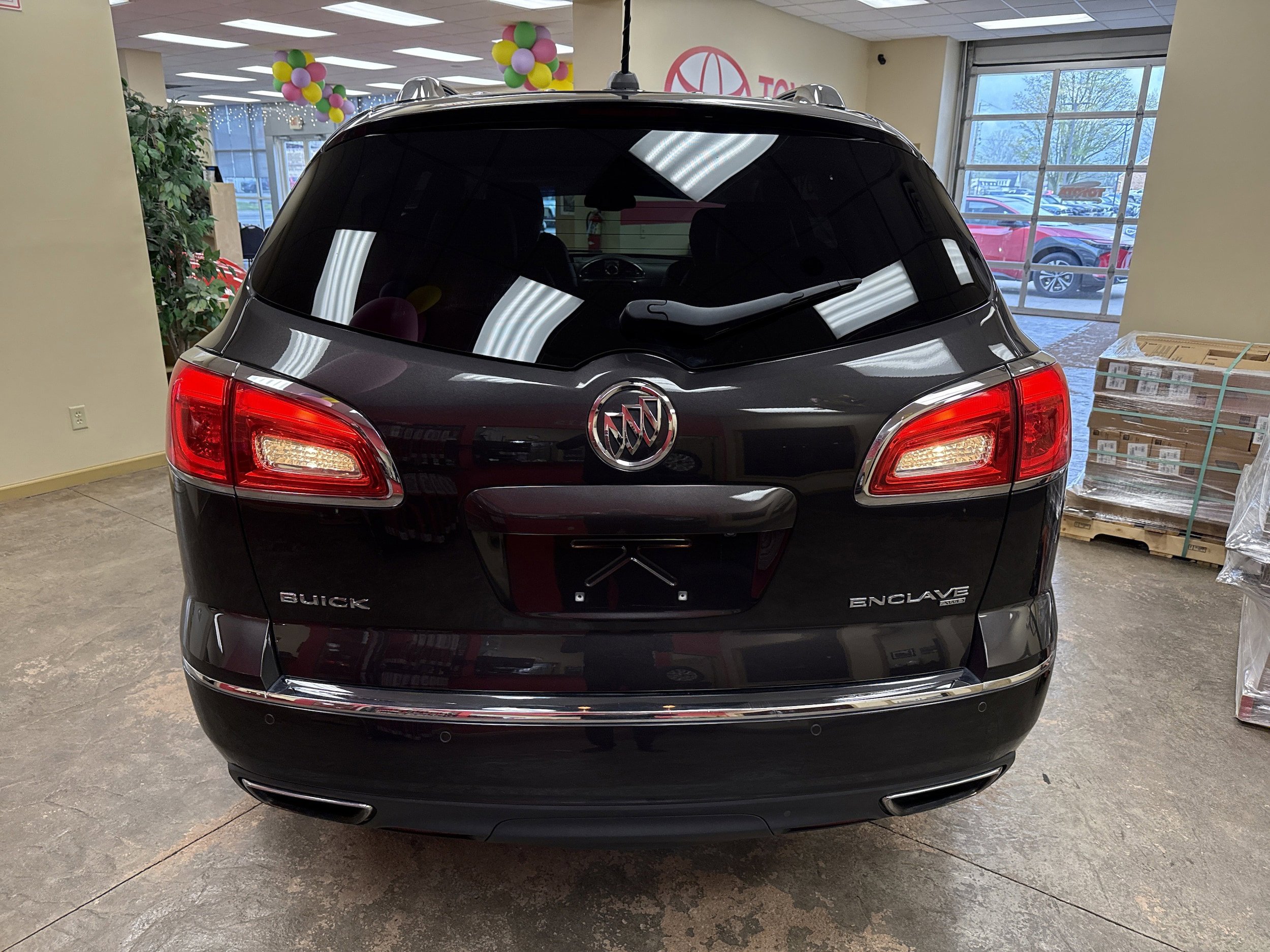 Used 2017 Buick Enclave Leather AWD/4WD image 23