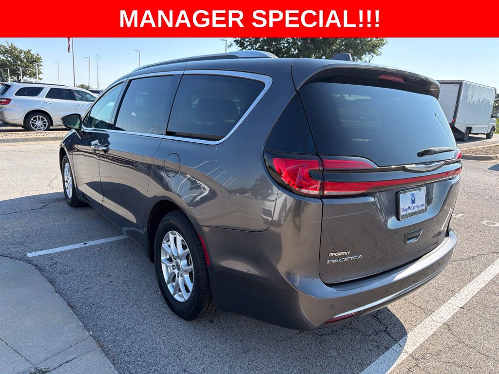 Used 2021 Chrysler Pacifica Touring-L FWD image 5