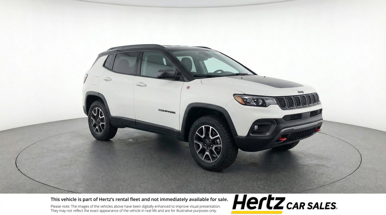Used 2025 Jeep Compass Trailhawk image 1