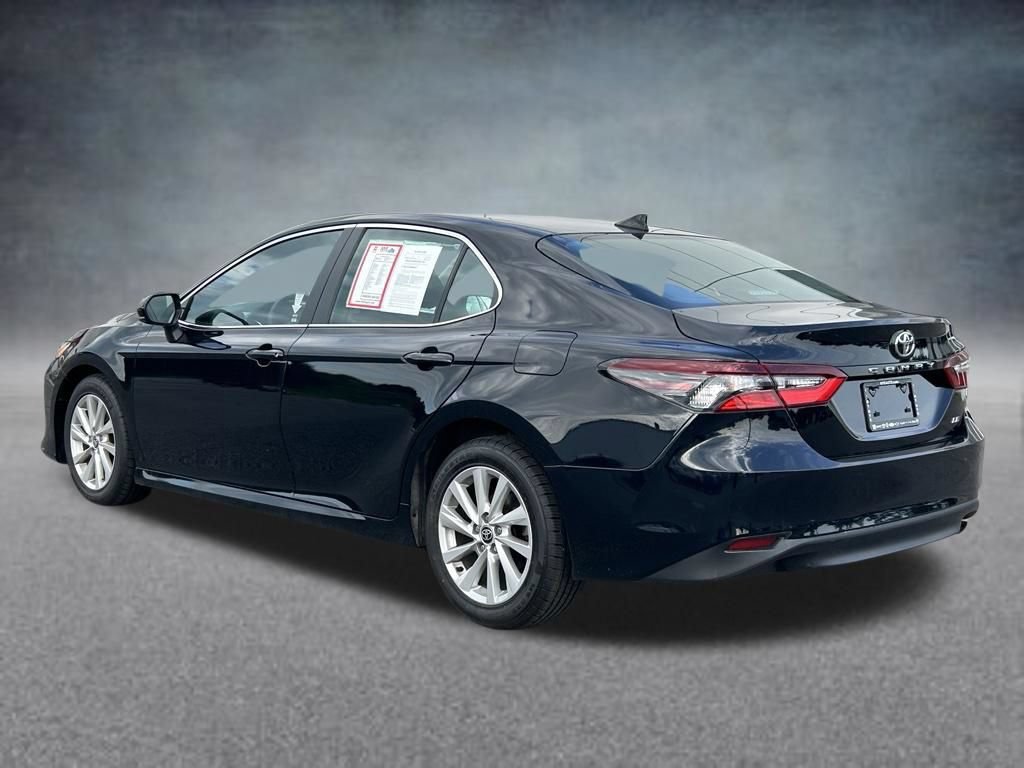 Used 2023 Toyota Camry LE FWD image 3