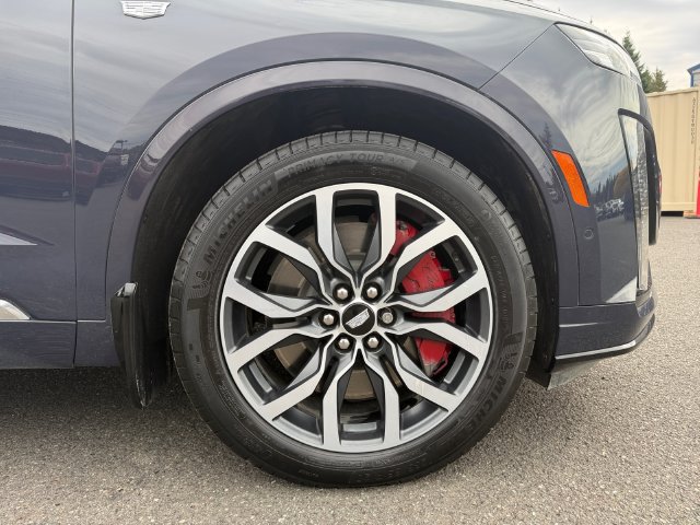 Used 2024 Cadillac XT6 Sport w/ Technology Package AWD/4WD image 25