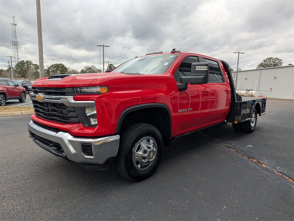 Used 2024 Chevrolet Silverado 3500 LT image 8