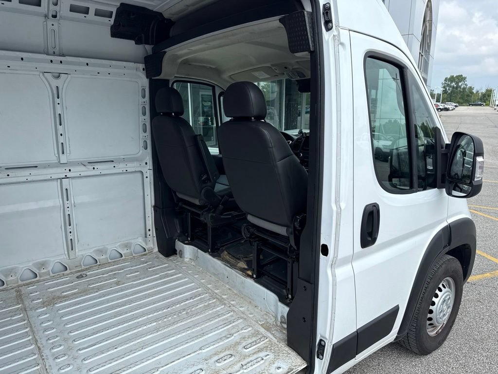 Used 2025 RAM ProMaster 2500 w/ Convenience Group FWD image 21