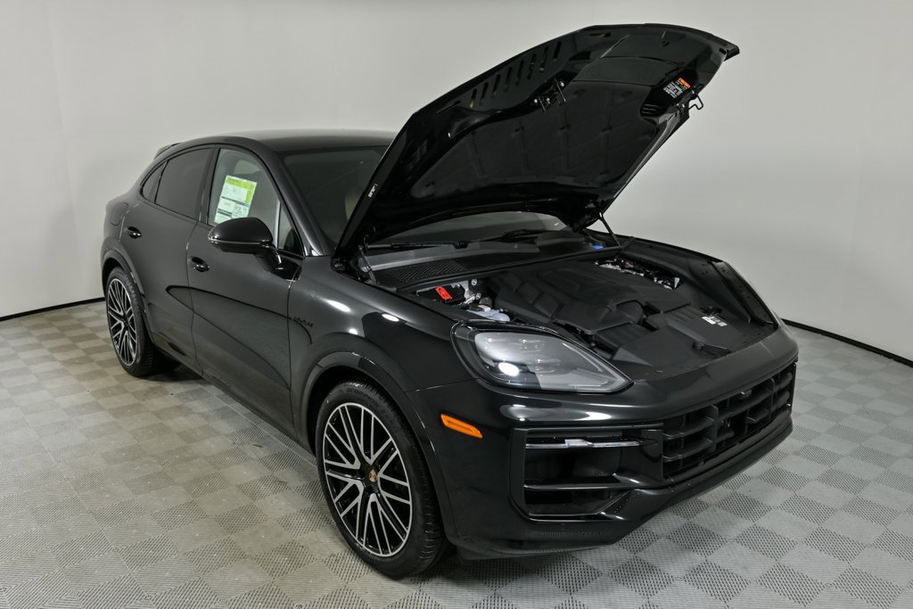 New 2025 Porsche Cayenne S image 34