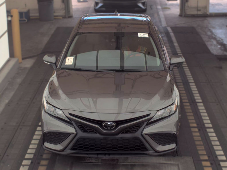 Used 2023 Toyota Camry SE FWD image 6