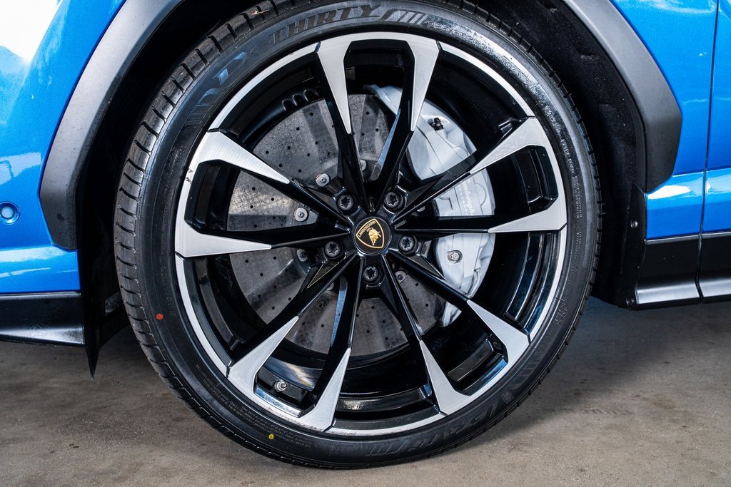 Used 2019 Lamborghini Urus image 10