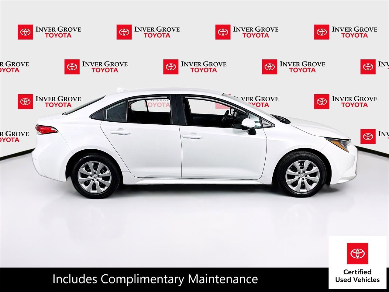Certified 2025 Toyota Corolla LE FWD image 4