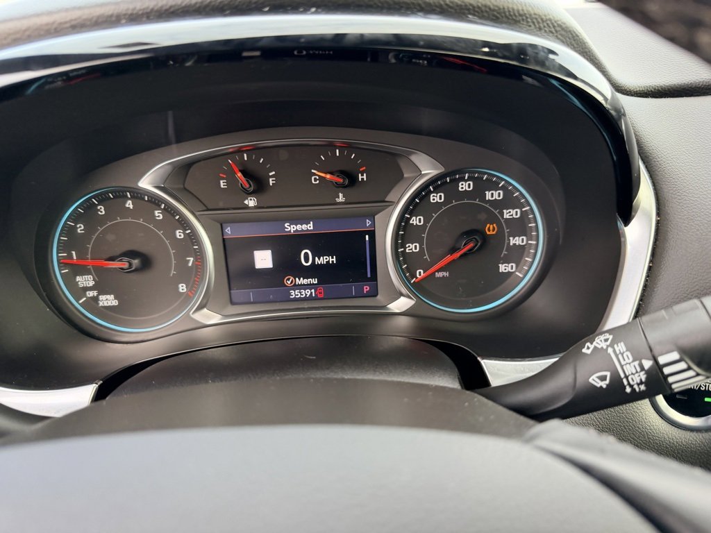 Used 2023 Chevrolet Traverse RS image 16