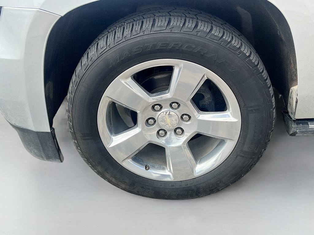 Used 2019 Chevrolet Suburban Premier AWD/4WD image 35