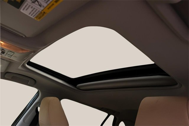 Used 2021 Toyota RAV4 XLE w/ Convenience Package image 12