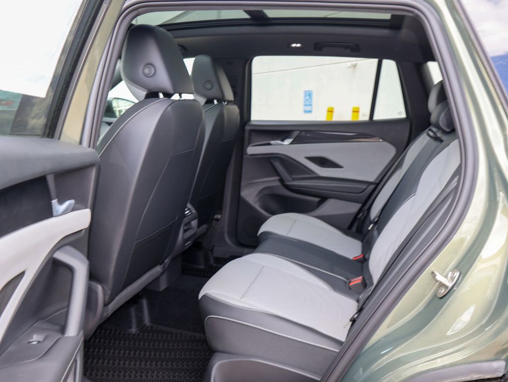 New 2026 Volkswagen Tiguan SE R-Line AWD/4WD image 16