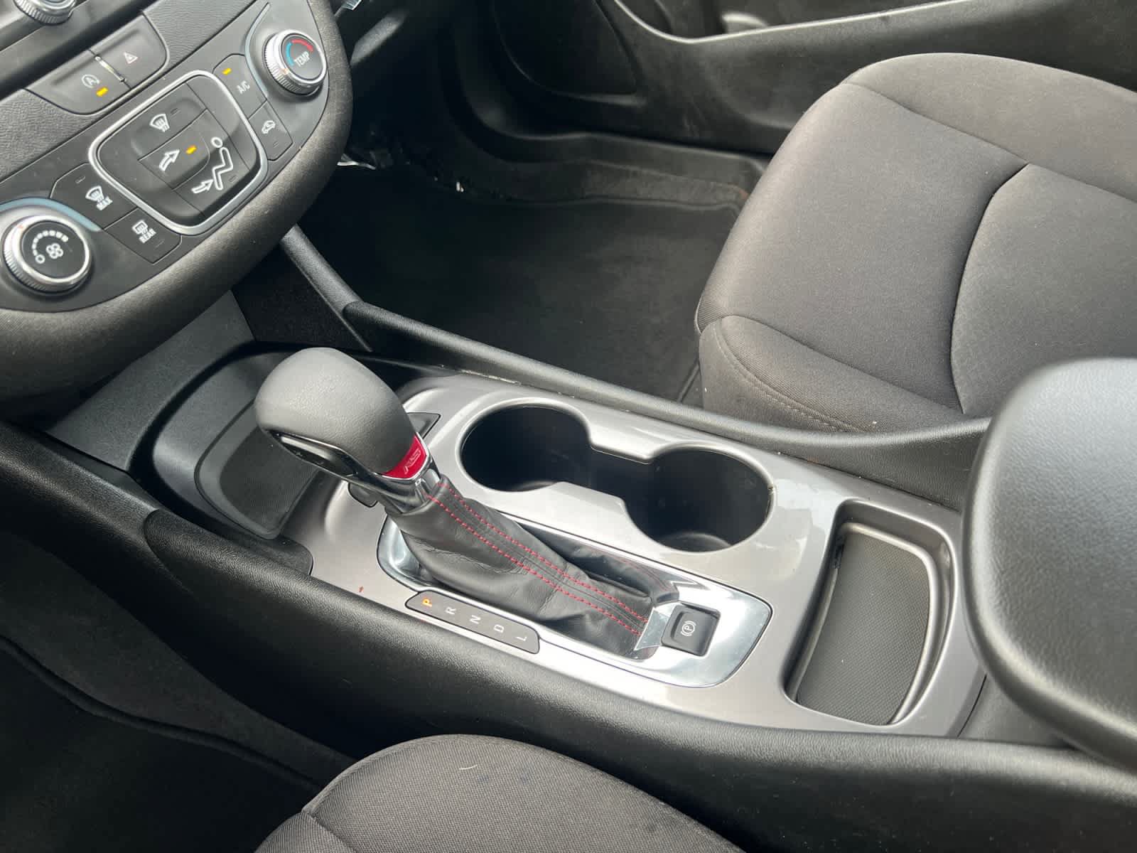 Used 2024 Chevrolet Malibu RS FWD image 16