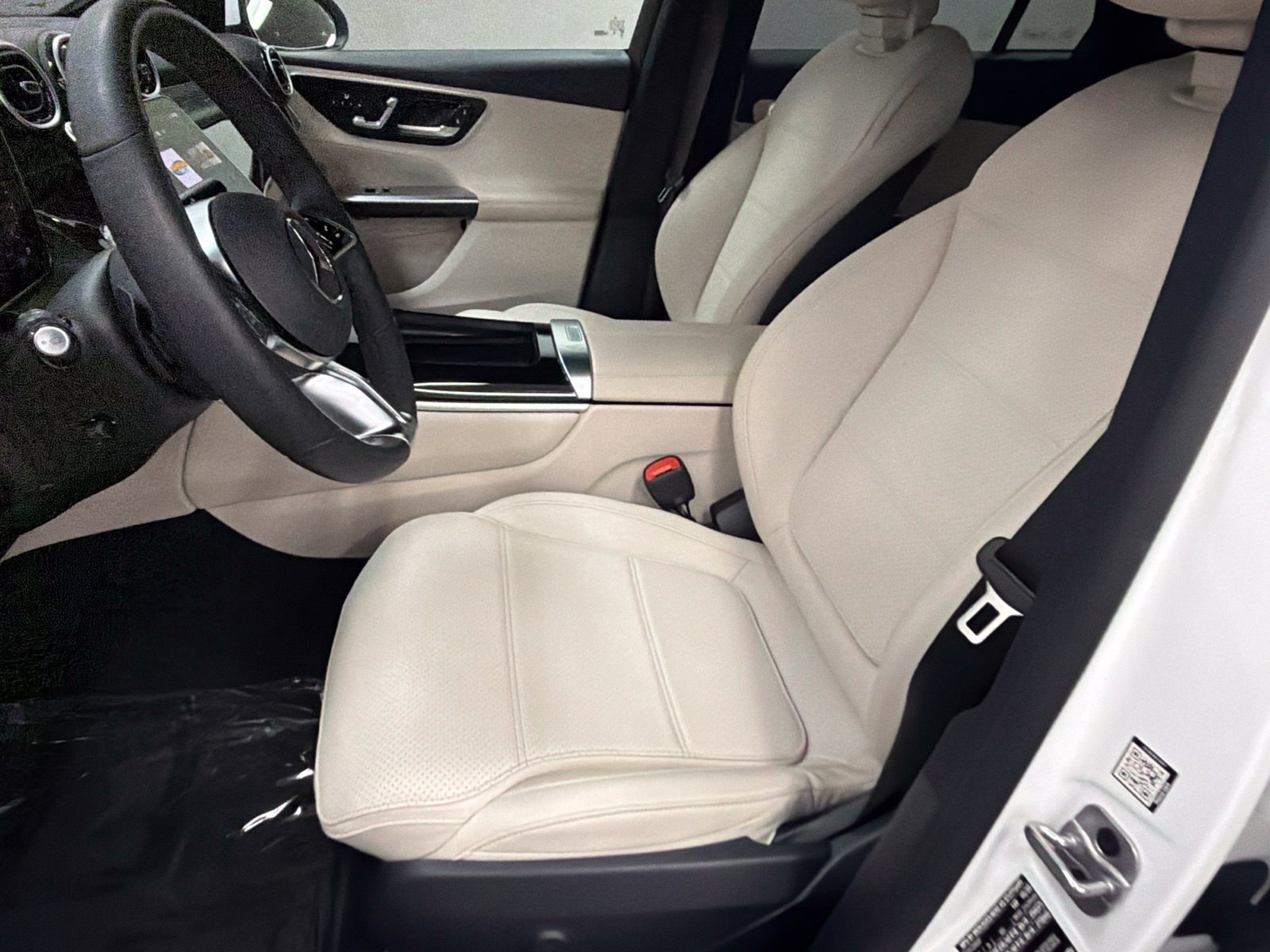 Certified 2026 Mercedes-Benz GLC 300 image 24