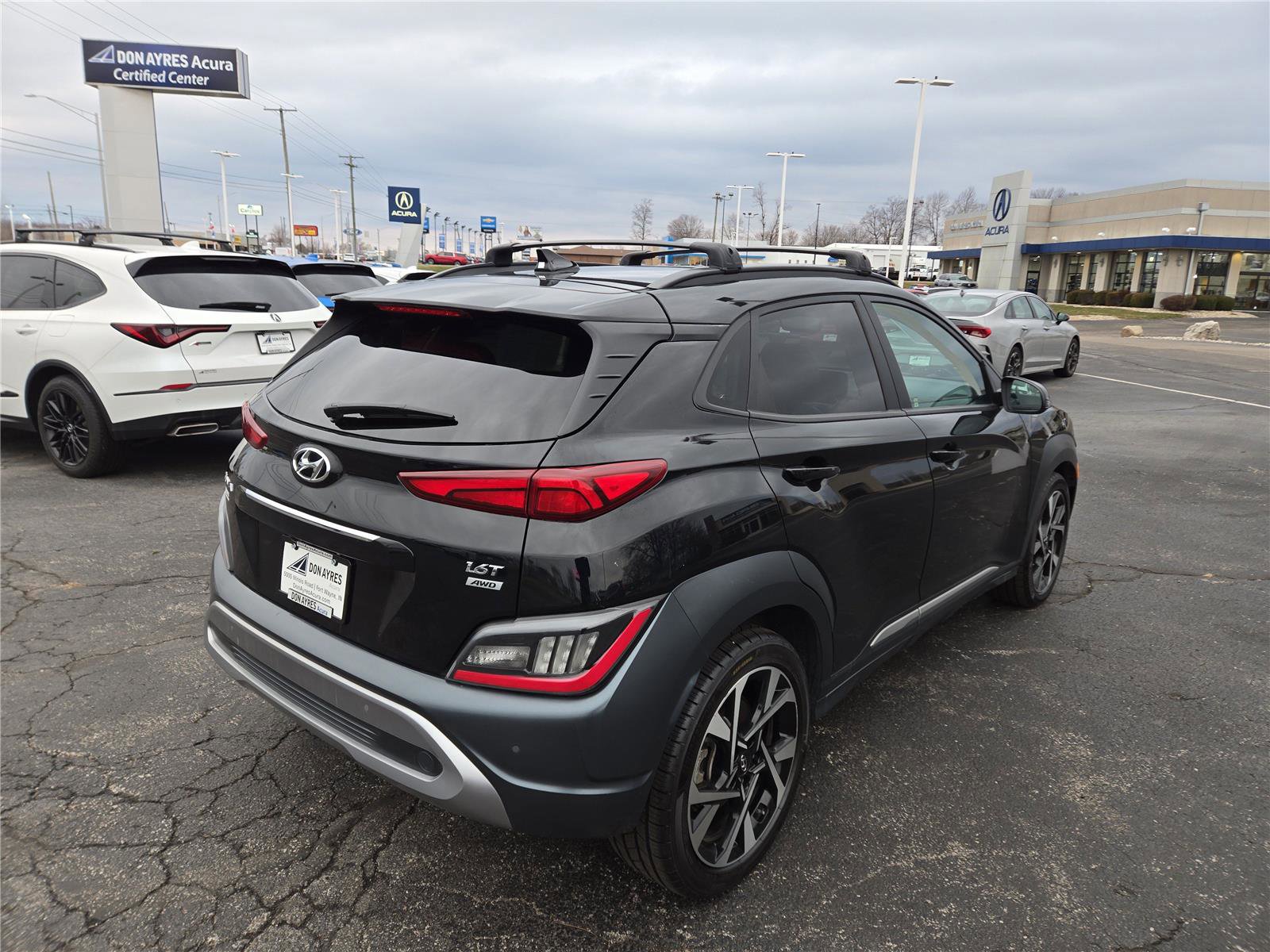 Used 2023 Hyundai Kona Limited image 28